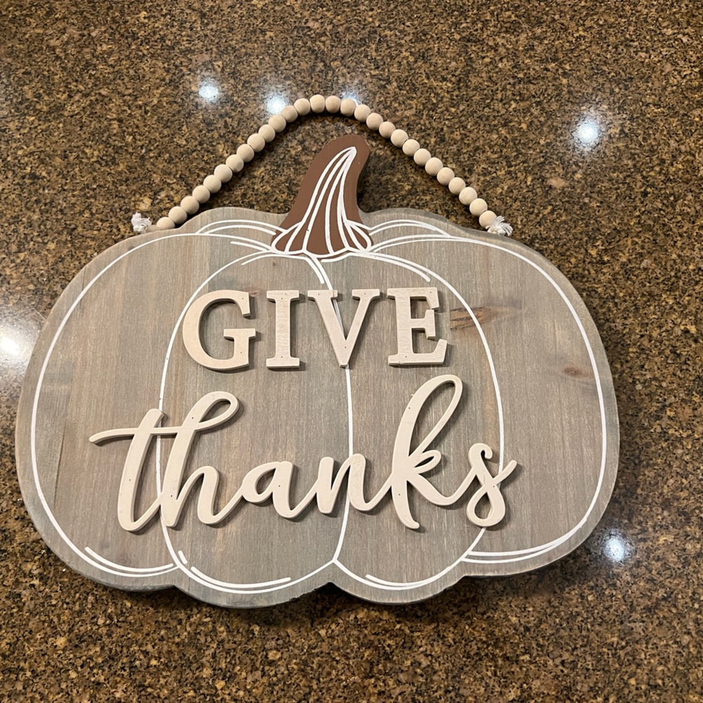 Give thanks wall decor